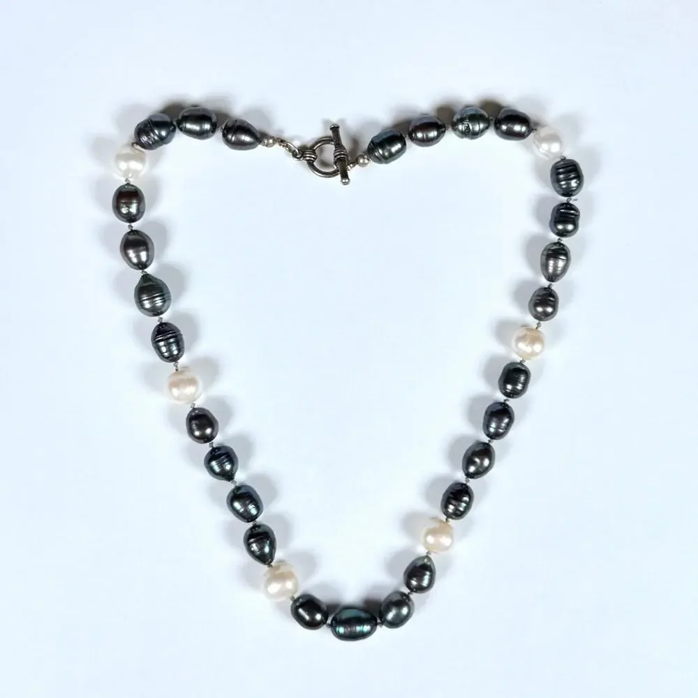 Ringed Genuine Freshwater Pearl Necklace 18